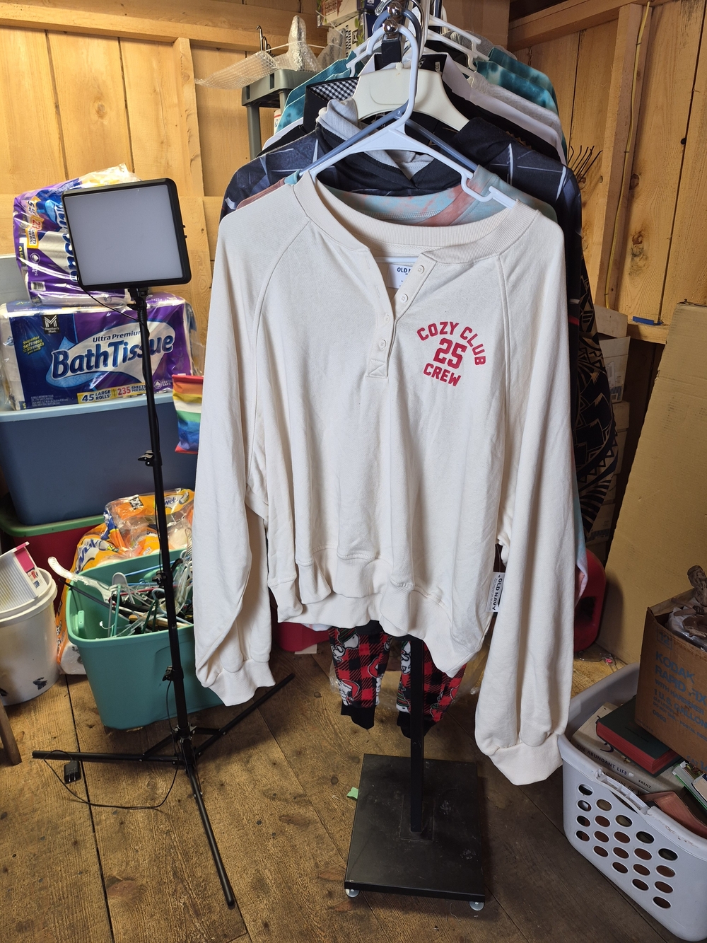 Old Navy Cream Henley Crewneck Sweatshirt with Red Chest Print Bin 67